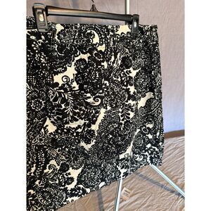 Talbots Women's Skirt - Just Above Knee, Black & White Paisley, S10